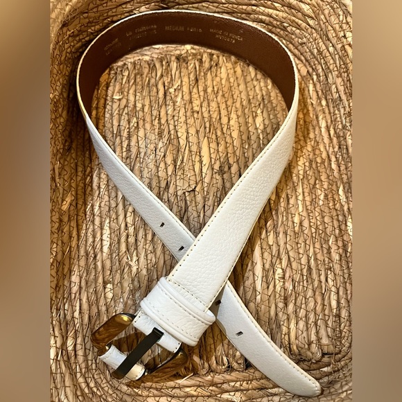 Vtg 90s WHITE BELT Liz Claiborne Leather 2.5” wide belt  Gold Buckle - Picture 3 of 5